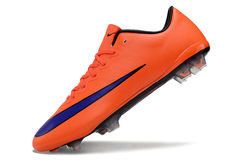 CHUTEIRA NIKE MERCURIAL VAPOR 10 ELITE FG + MEIA E BOLSA