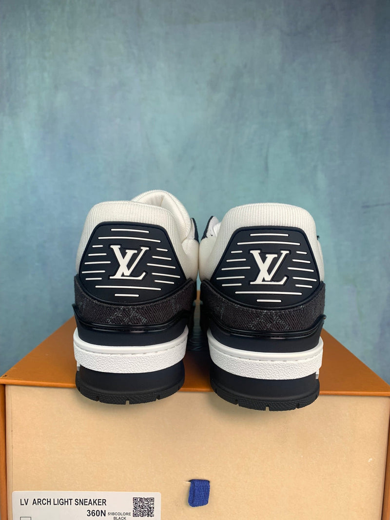 LV Trainer White Black