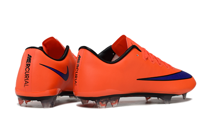 CHUTEIRA NIKE HYPERVENOM VAPOR 10 ELITE FG + MEIA E BOLSA