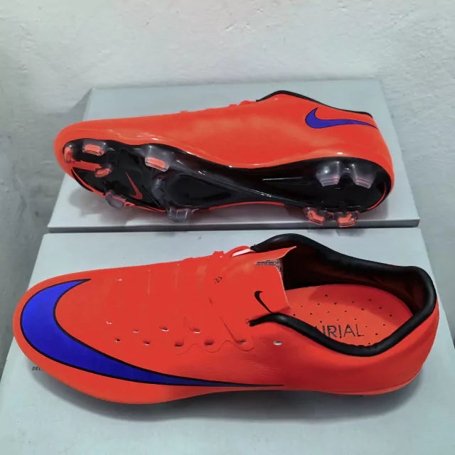 CHUTEIRA NIKE MERCURIAL VAPOR 10 ELITE FG + MEIA E BOLSA